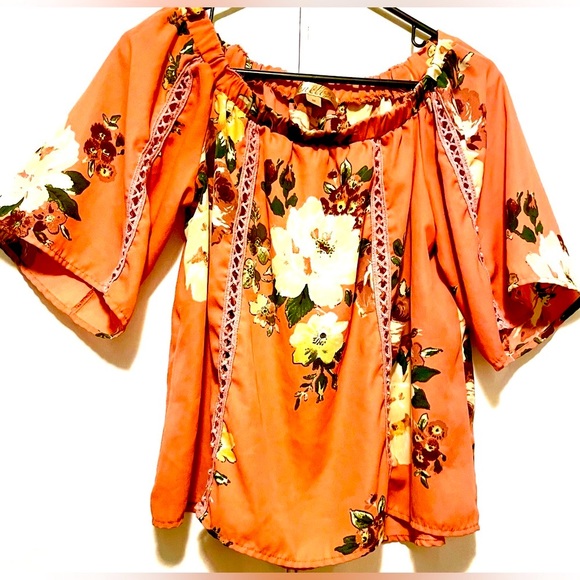 Summer blouses, summer dress and romper with 2-3 inch high-heel shoes - Picture 11 of 16